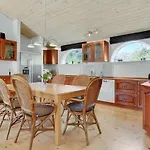 4 Bedroom Beautiful In