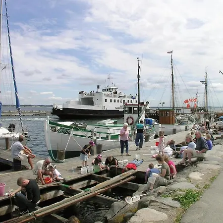 Дом отдыха 4 Bedroom Beautiful In Rorvig