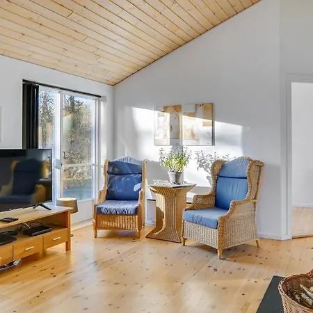 4 Bedroom Beautiful In * Rørvig