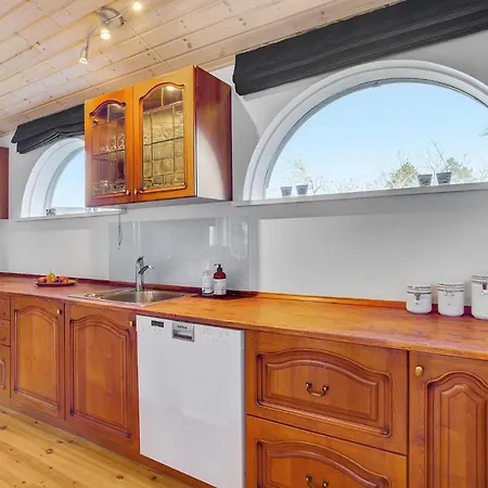 4 Bedroom Beautiful In Rørvig