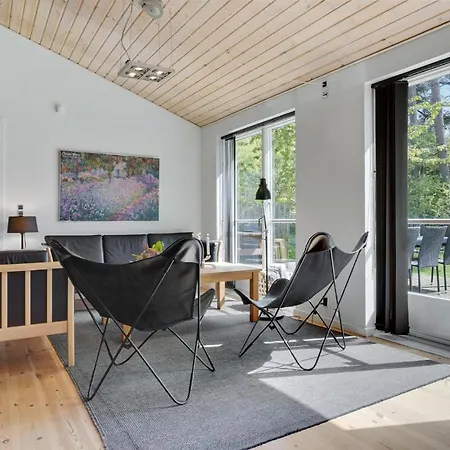 4 Bedroom Beautiful In Rorvig